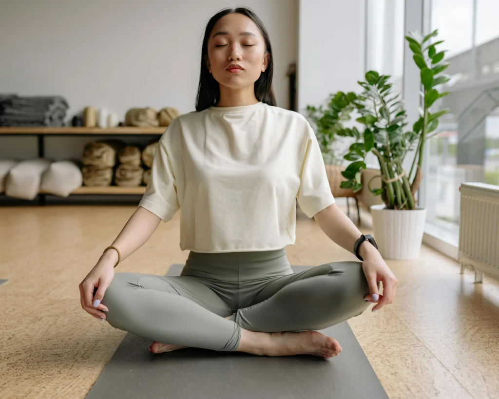 Women performing 4-7-8-Breathing-Technique to Stay calm