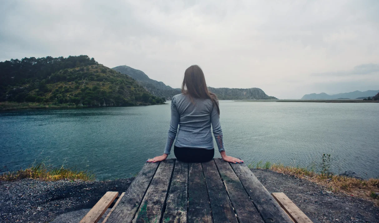 How to Stay Calm in a Fast-Paced World: 7 Science-Backed Habits